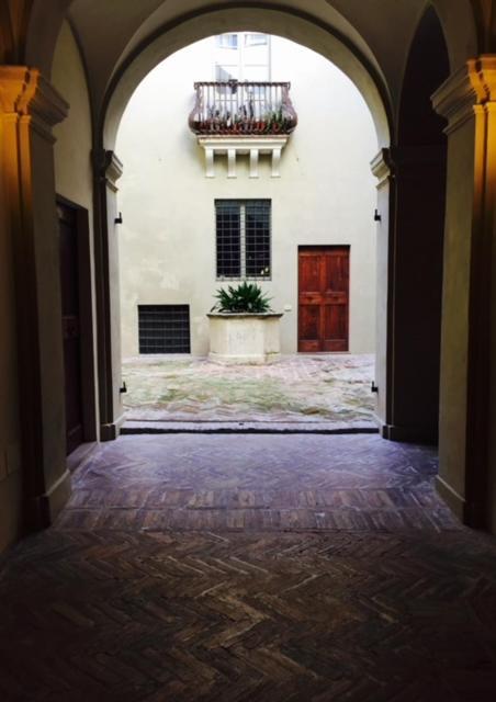Antica Foligno 1600 Magic Apartment المظهر الخارجي الصورة